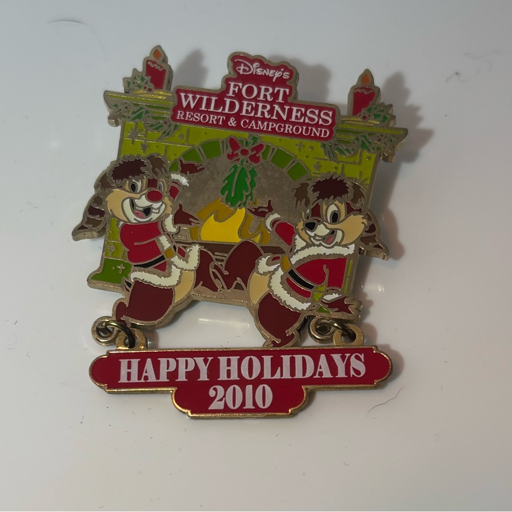 Disney Fort Wilderness Holiday 2010 Pin with Red and Green